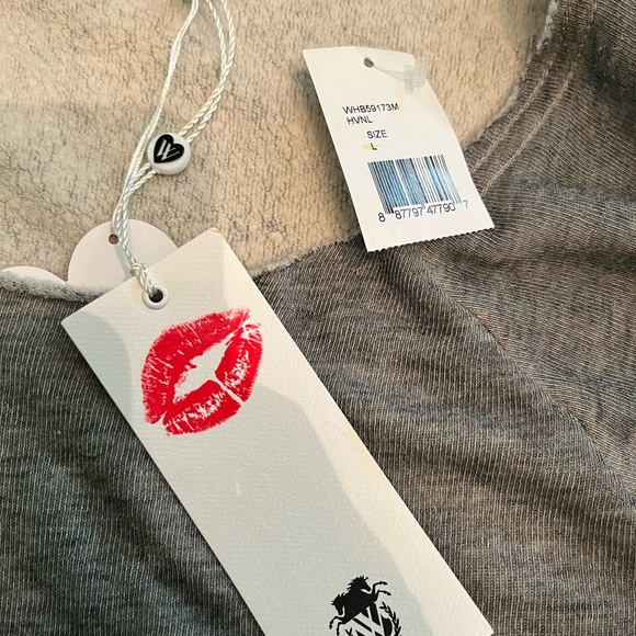 NWT wild fox pullover - Picture 3 of 3